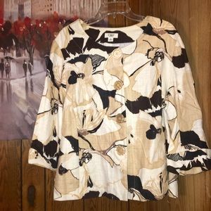 Floral/beige 3/4 sleeve